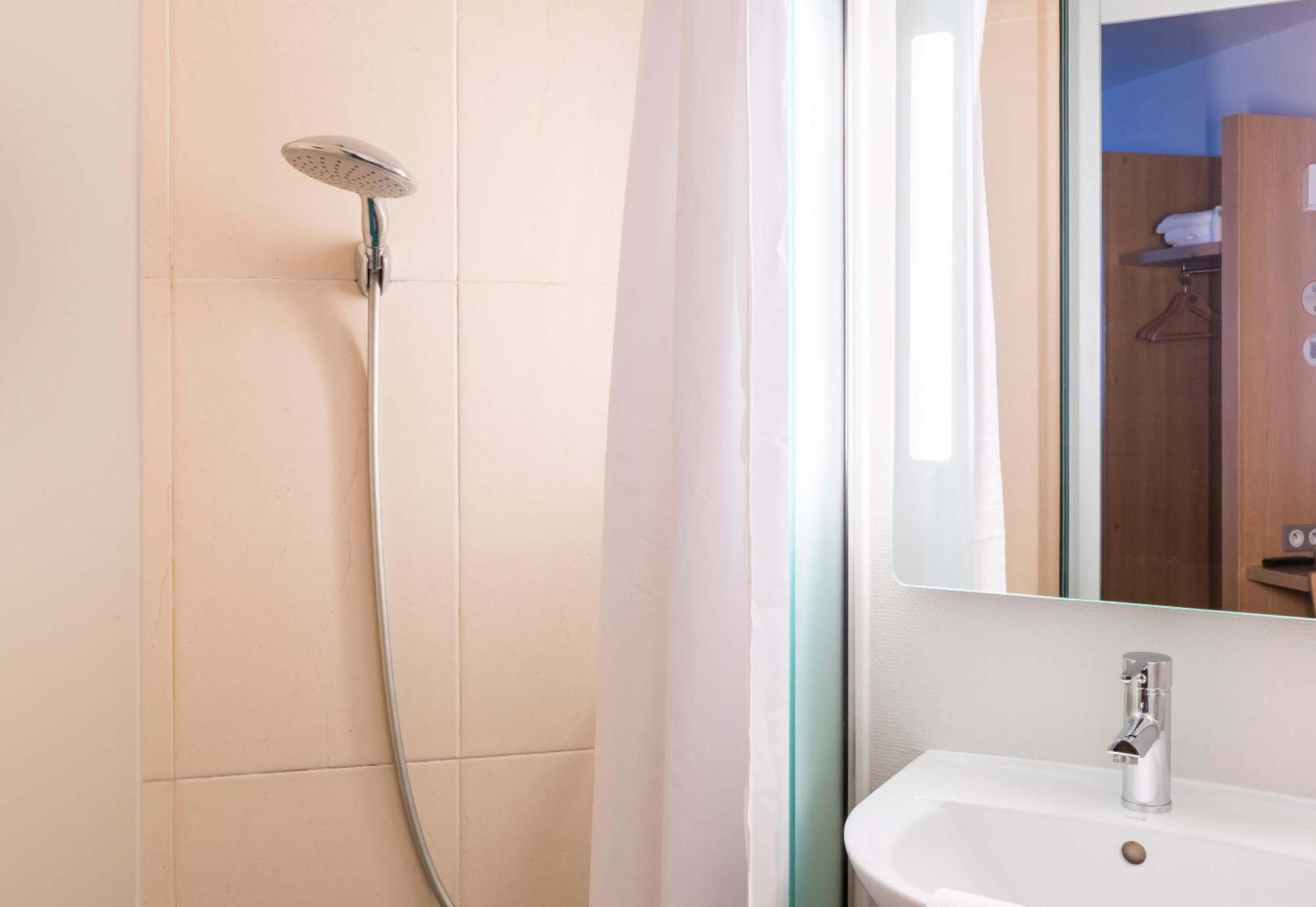 B&B Hotel Bourges 1 Esterno foto